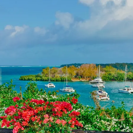 Boutique Villa On The Rocks With Stunning Sea Views, Infinity Pool & Private Sea